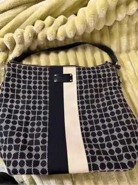 kate spade black and cream patterned shoulder bag with center stripe